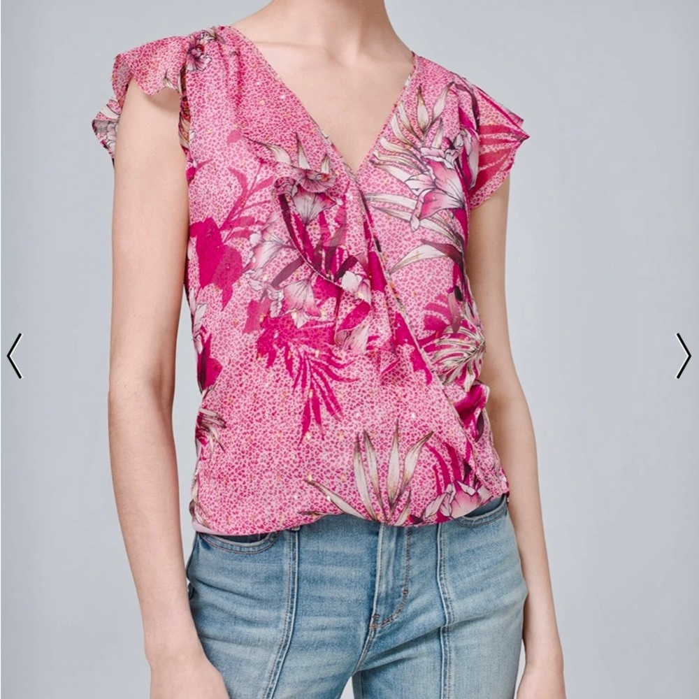 NWOT White House Black Market Pink Metallic Floral Flutter Sleeve Top WHBM 8